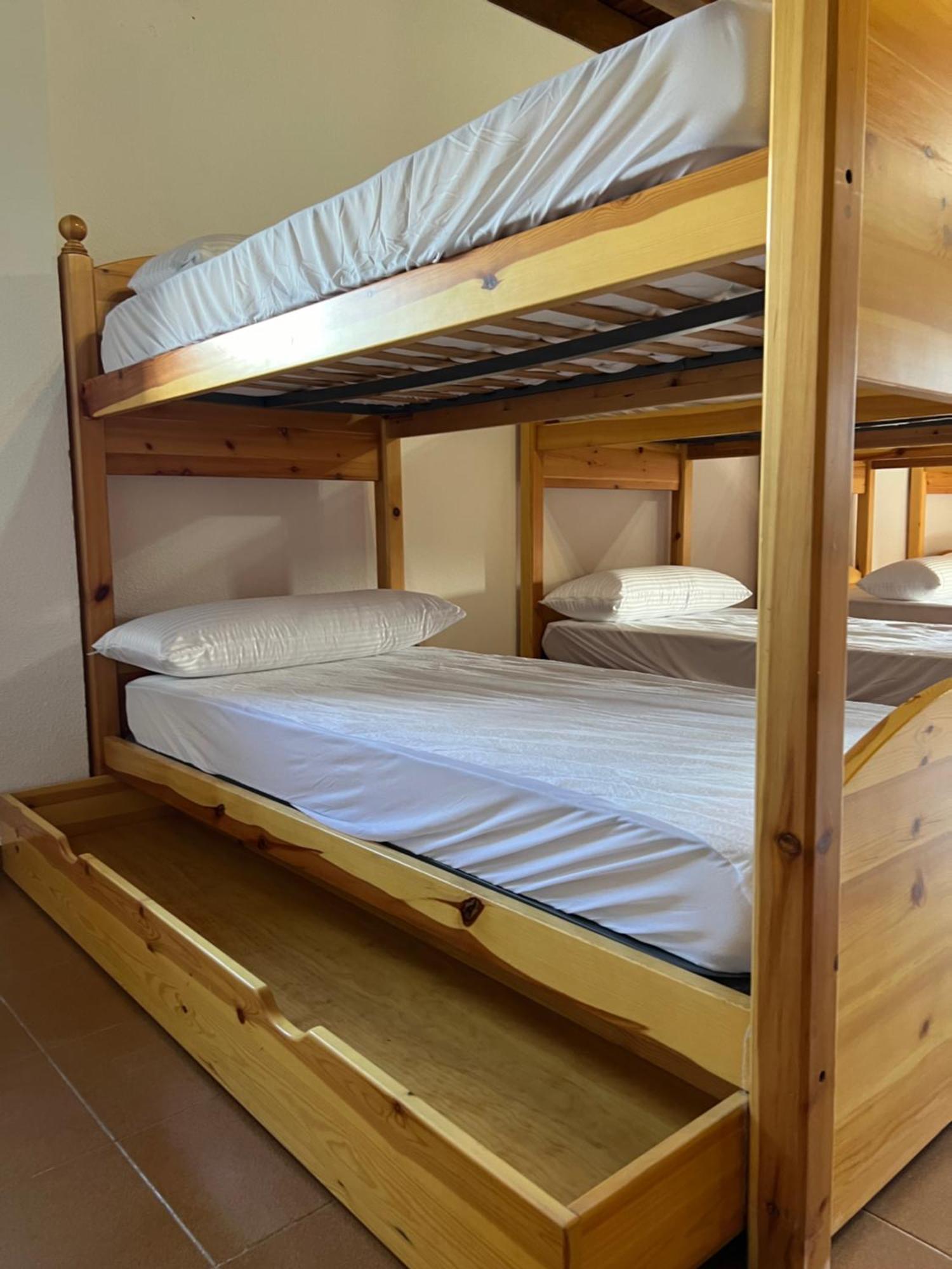 Albergue Pinares - La Casona De Revenga Regumiel de la Sierra Kültér fotó